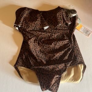 NWT women’s swim suit​​